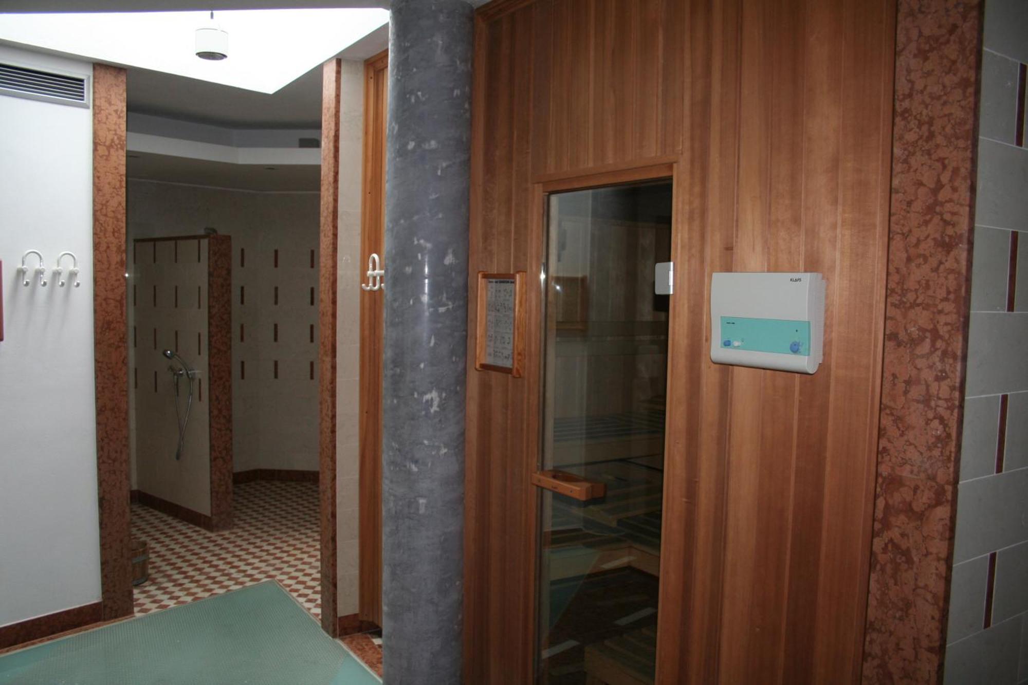Hotel Krone Brunico Exteriér fotografie